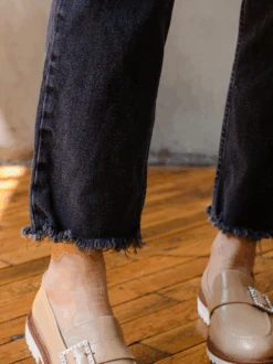 Chelsie Classic High Rise Straight 14 Chelsie Classic High Rise Straight -The Mist Sale Store ChelsieClassicHighRiseStraight WashedBlack ABLE 2