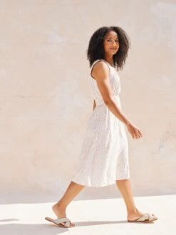 Molly Smocked Ruffle Midi Dress 14 Molly Smocked Ruffle Midi Dress -The Mist Sale Store Molly Smocked Midi Rufffle Dress02