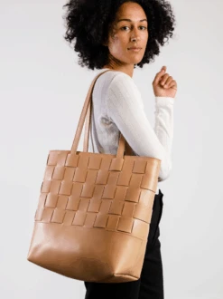 Mamuye Woven Tote 19 Mamuye Woven Tote -The Mist Sale Store WovenMamuye Mojave ABLE 1