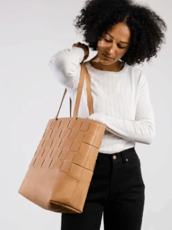 Mamuye Woven Tote 23 Mamuye Woven Tote -The Mist Sale Store WovenMamuye Mojave ABLE 4