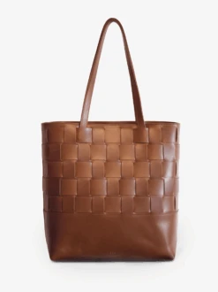 Mamuye Woven Tote 17 Mamuye Woven Tote -The Mist Sale Store WovenMamuye Whiskey ABLE 5